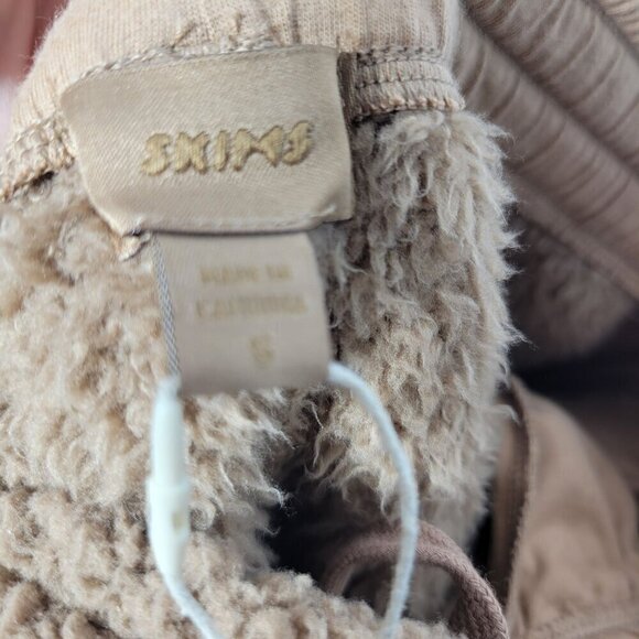 NWT Women's SKIMS Sherpa Teddy Joggers in Tiger Eye Tan Size S - Picture 14 of 14